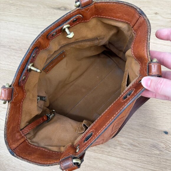 Patricia Nash Tooled Leather Shoulder Bag Brown Floral Brass Toggle Close - Picture 8 of 16